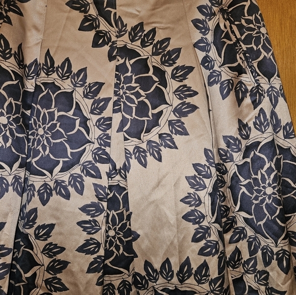 Silk blend Talbot's Collection Midi Skirt Size 6 with Pockets NWOT - Picture 2 of 9